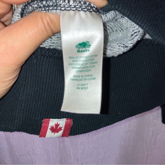 Roots Banff Canada Dark Salt and Pepper Crewneck Sweatshirt - Picture 5 of 5